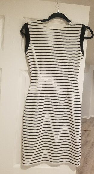 Beautiful Dress - Picture 2 of 8